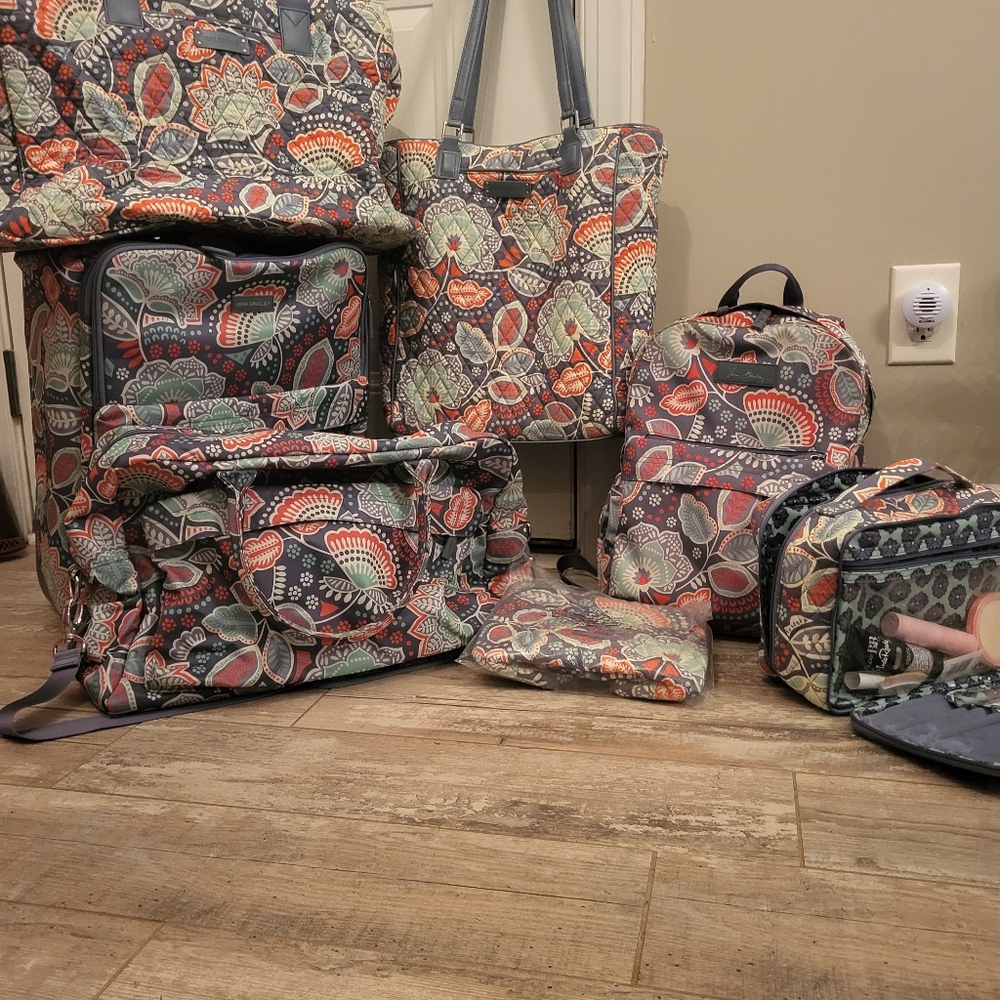 Vera Bradley Luggage Set SOLD